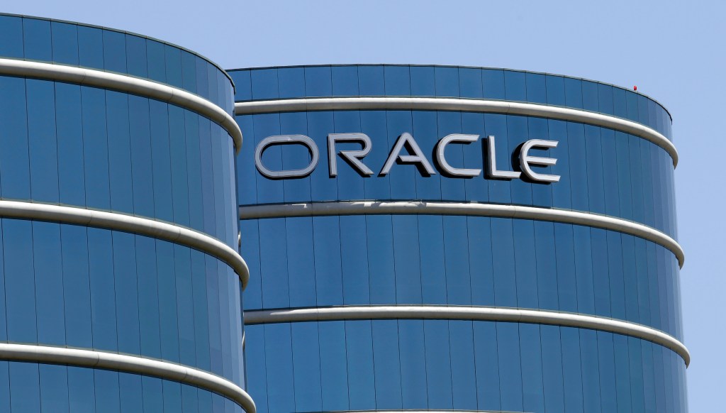 Oracle gets go-ahead to host top secret Air Force data