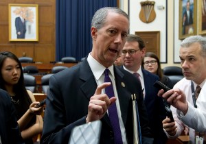 Lead lawmakers urge DoD to halt new payment rule