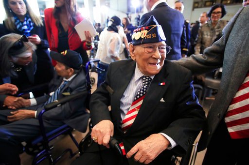Filipino WWII veterans awarded Congressional Gold Medal