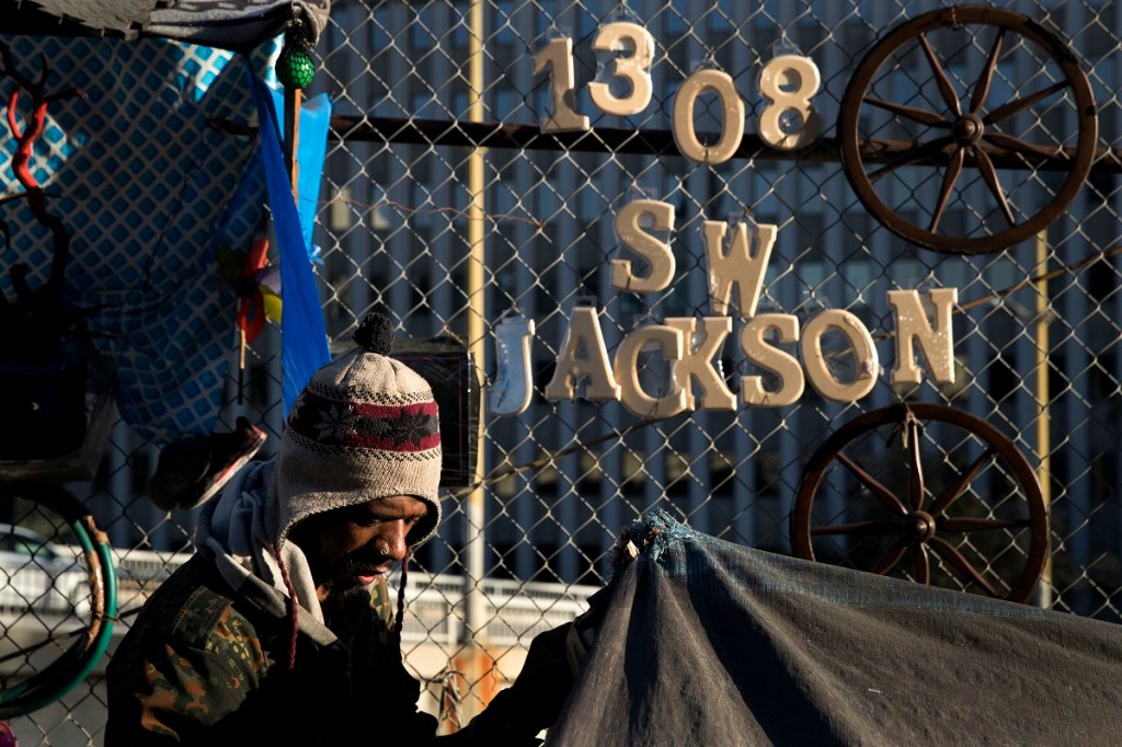 VA reverses course, won’t alter homeless program funding