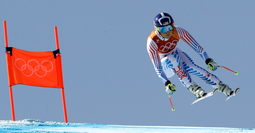 Vonn scatters ashes of grandfather, a Korean War vet, near downhill course