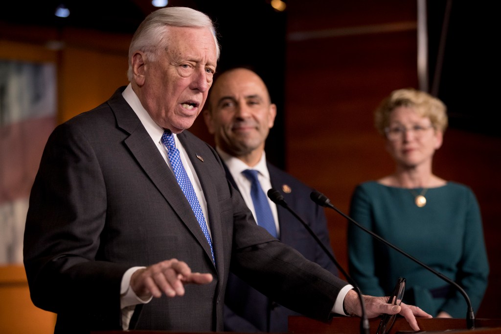 US House votes overwhelmingly to bar US exit from NATO