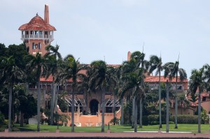 Marines at Trump resort did not break rules on politicking in uniform