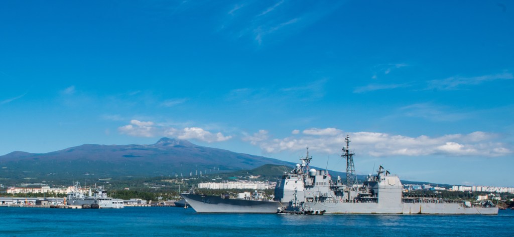 Two Navy warships transit Taiwan Strait