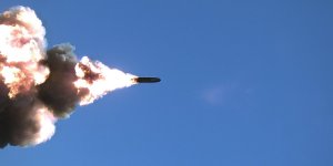 Industry, Army hit range records in tests of new artillery projectiles