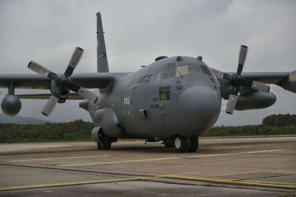 Air Force grounds most C-130Hs due to cracked propeller barrels