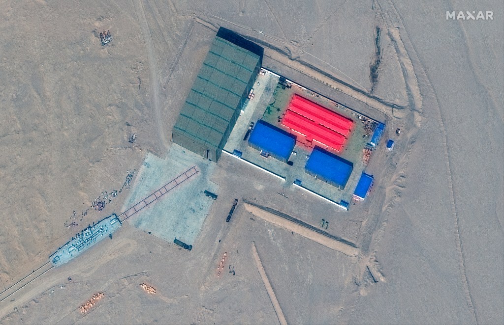 Satellite images show China built mock-ups of US warships, possibly for target practice