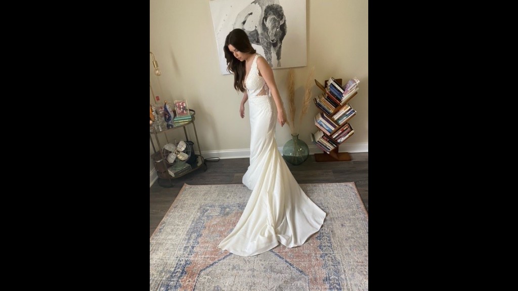 Free new wedding gowns? Check out this program for the military