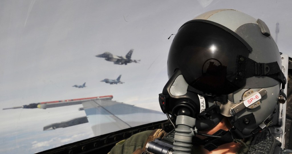 Air Force, Navy team up to find root of hypoxia and other issues plaguing pilots