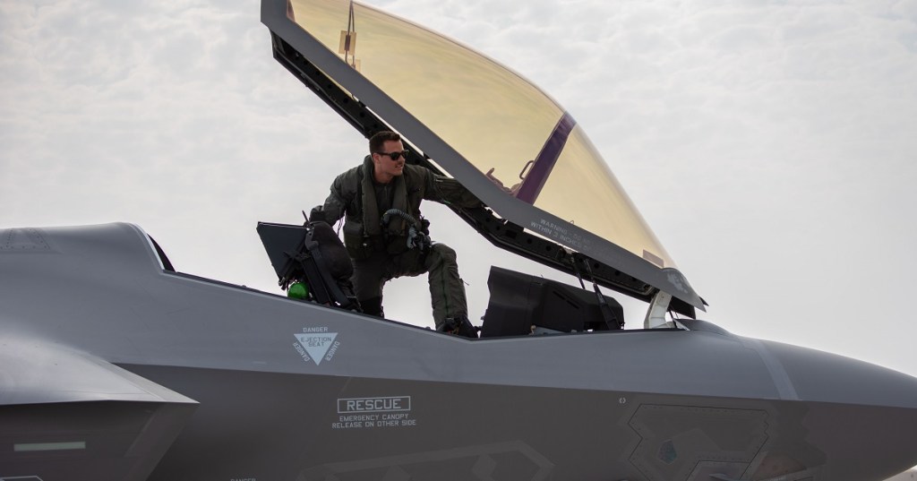 By buying F-15 jets, Pentagon leaders are repeating past mistakes