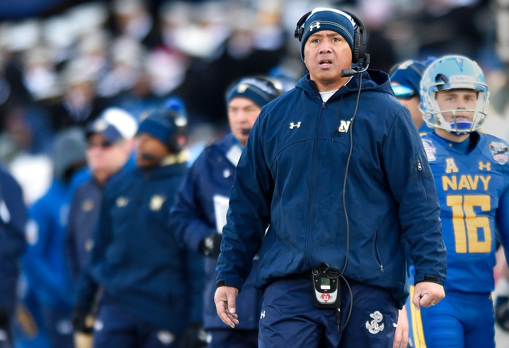 Perry’s Navy blitzes Mountain Hawks 51-21
