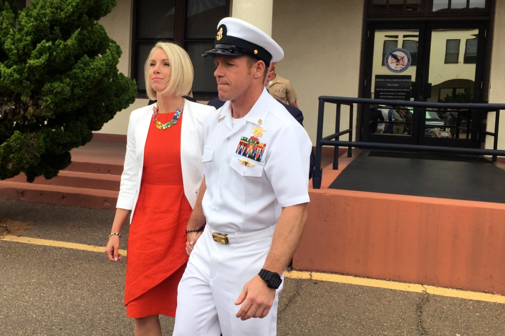Lead Navy prosecutor in SEAL war crime case out over email spying