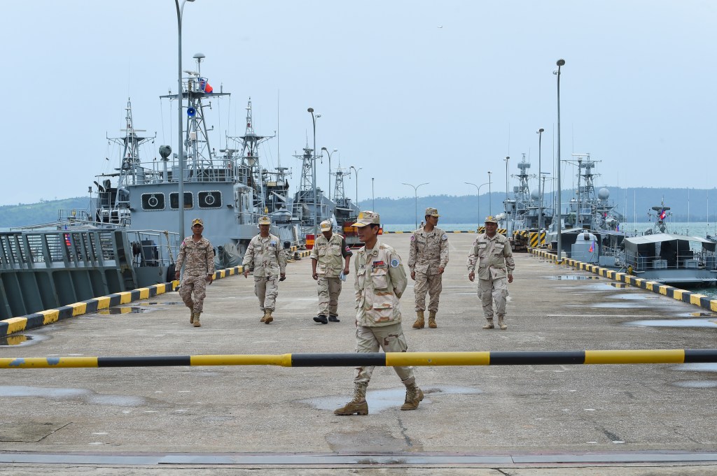 Cambodia hits back at Chinese base claims