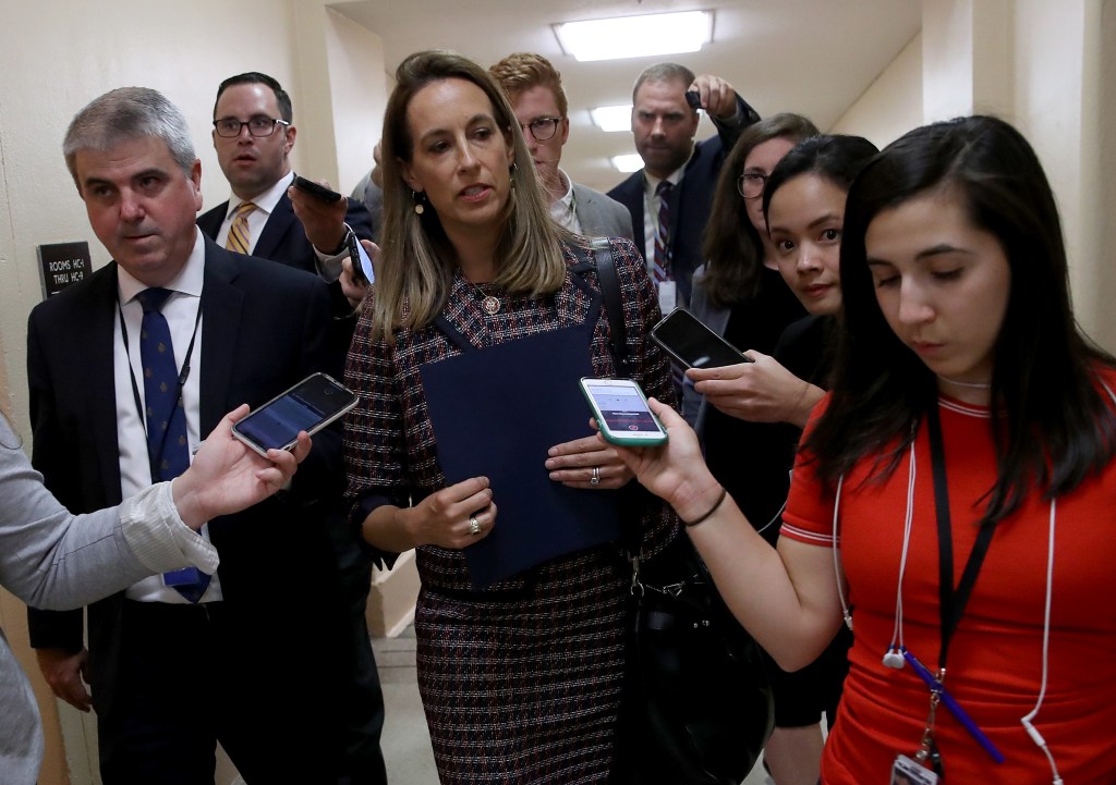 Moderate Democrats rebuke defense budget cuts