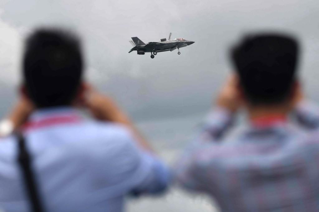Singapore requests future F-35 training location also host its F-16 jets