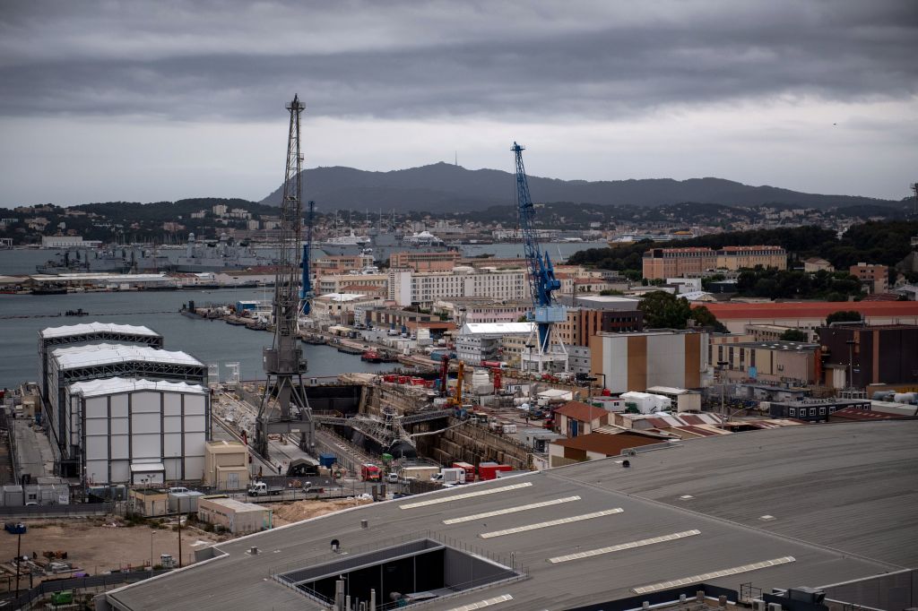 French submarine burns in ‘unbelievably fierce fire’ for 14 hours