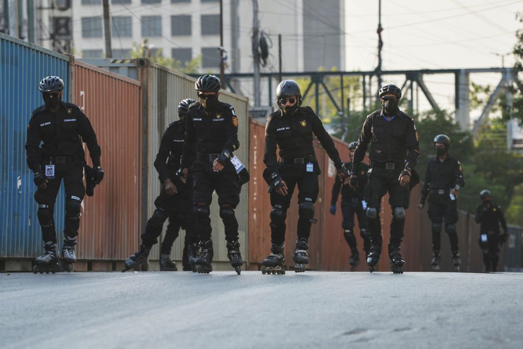 Let’s blade, brah! Pakistani police shred the gnar while shredding crime
