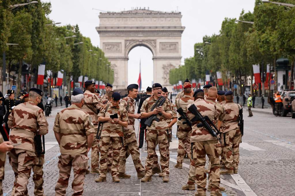 Eying military gains, France goes big on national quantum technology