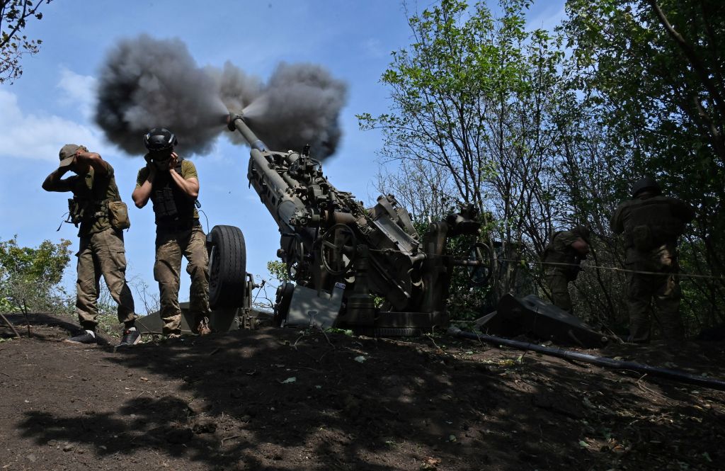 US artillery officials nudging European armies to link their big guns