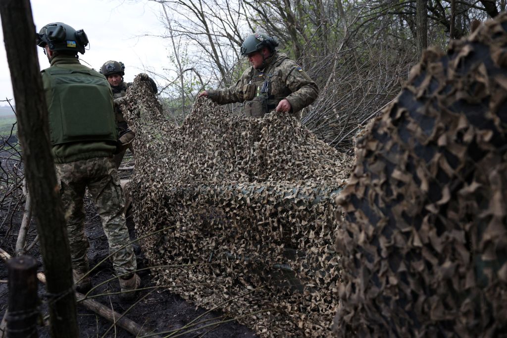 France orders 3,000 camouflage nets for cloaking foxhole radio signals