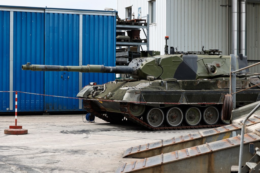 How does the Leopard 1A5 stack up against Russian armor?