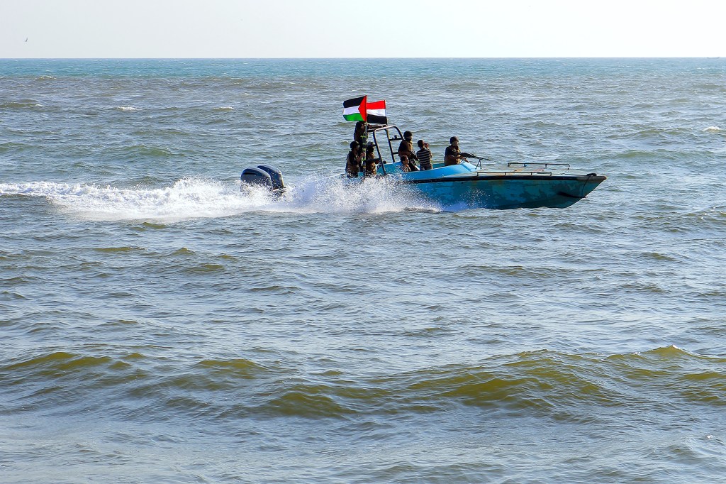 Houthi rebels present little threat to undersea cables, US admiral says