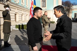 UK government unveils $620 million top-up in Ukraine military aid