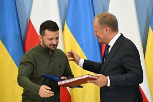 Poland, Ukraine move to link arms industries, coordinate air defenses