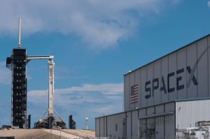 SpaceX awarded $4 billion Space Force contract to track airborne threats