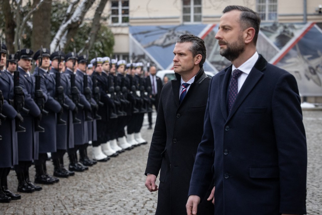 Pentagon open to Poland’s offer to host permanent U.S. base, Polish minister says