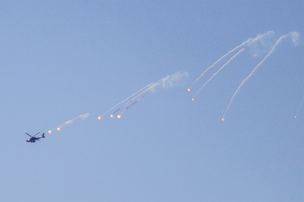 Israel to mount lasers on fighter jets and helicopters