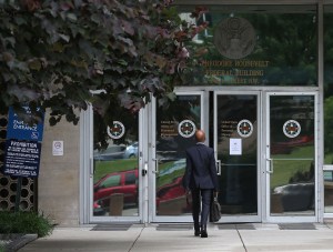 OPM: Executive branch employed vets more, still paid them less in FY2016
