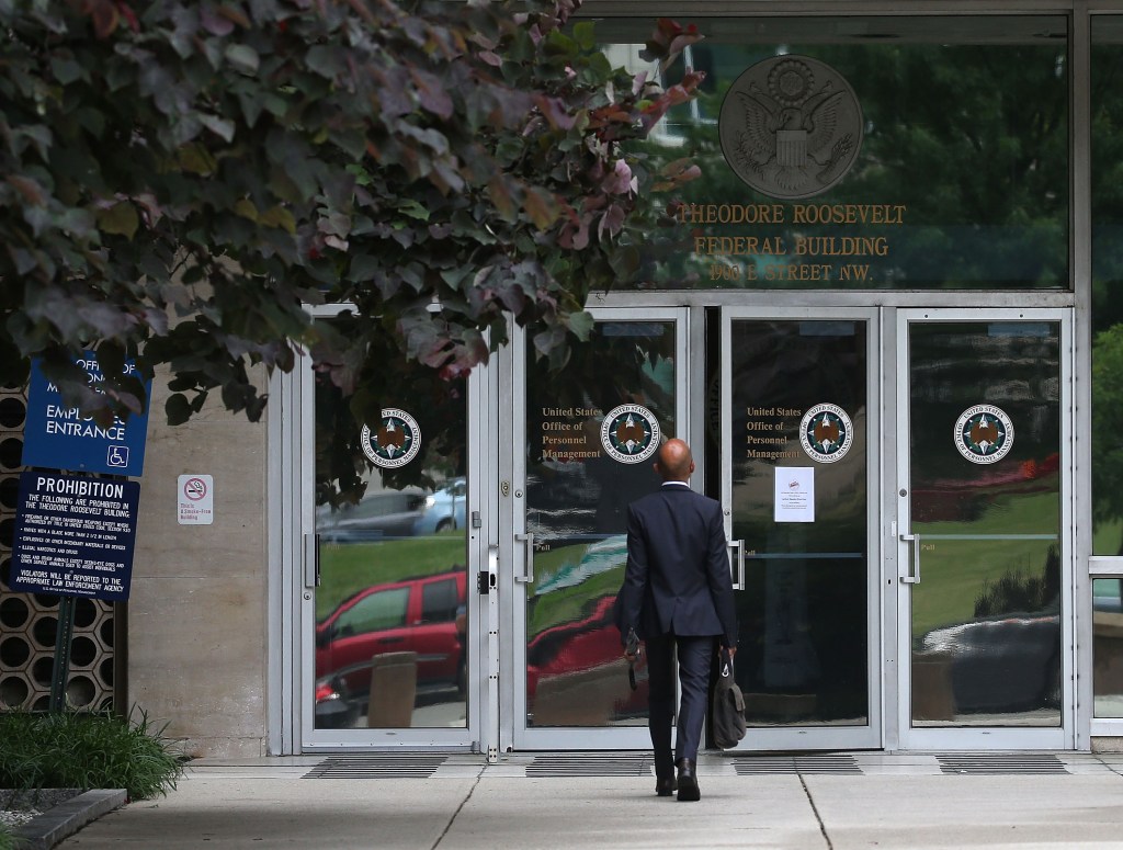 Office of Personnel Management staff page drops Glenn as agency CFO