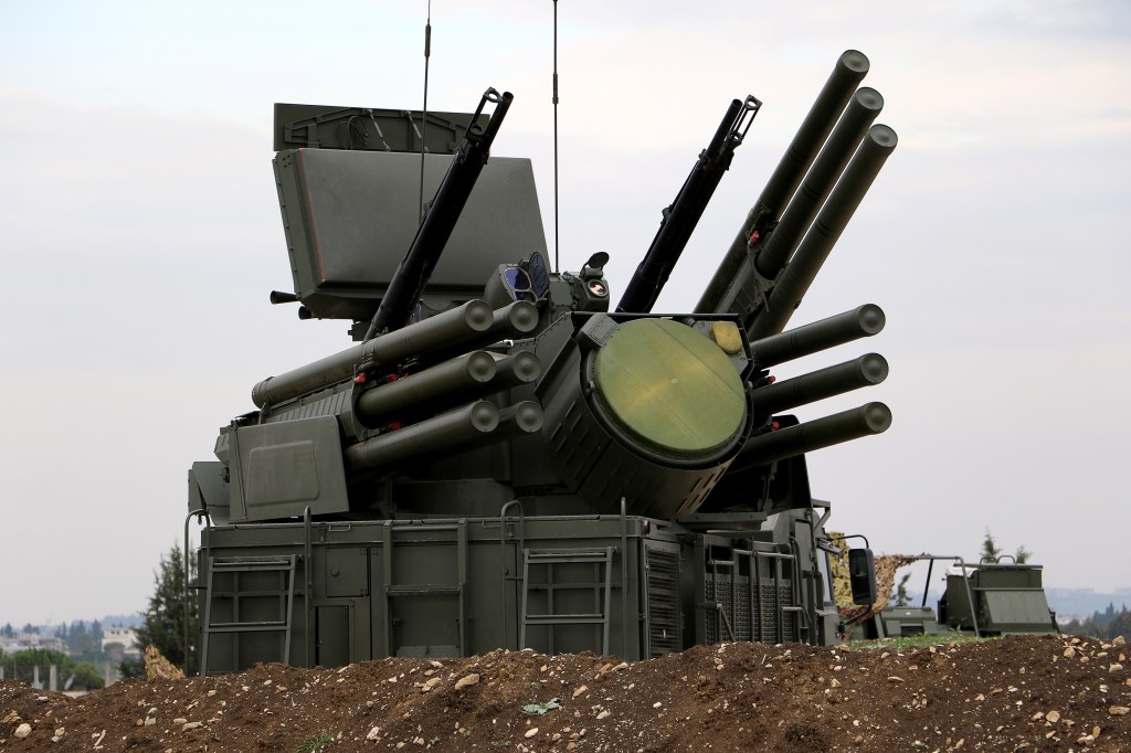 Russia targets Mideast market with first-ever offerings of defense systems beyond its border