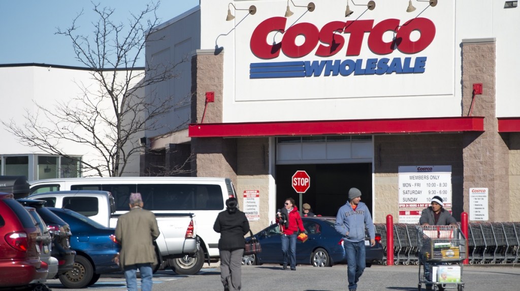 Beat the crowds: Costco to offer early military shopping March 24
