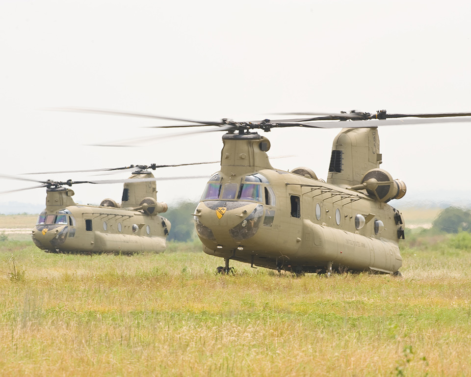 Britain buys 14 new Chinook helos, but it’ll take a decade for full delivery