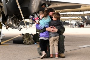 Pandemic adds strain on already stressful life of military kids: child psychologist