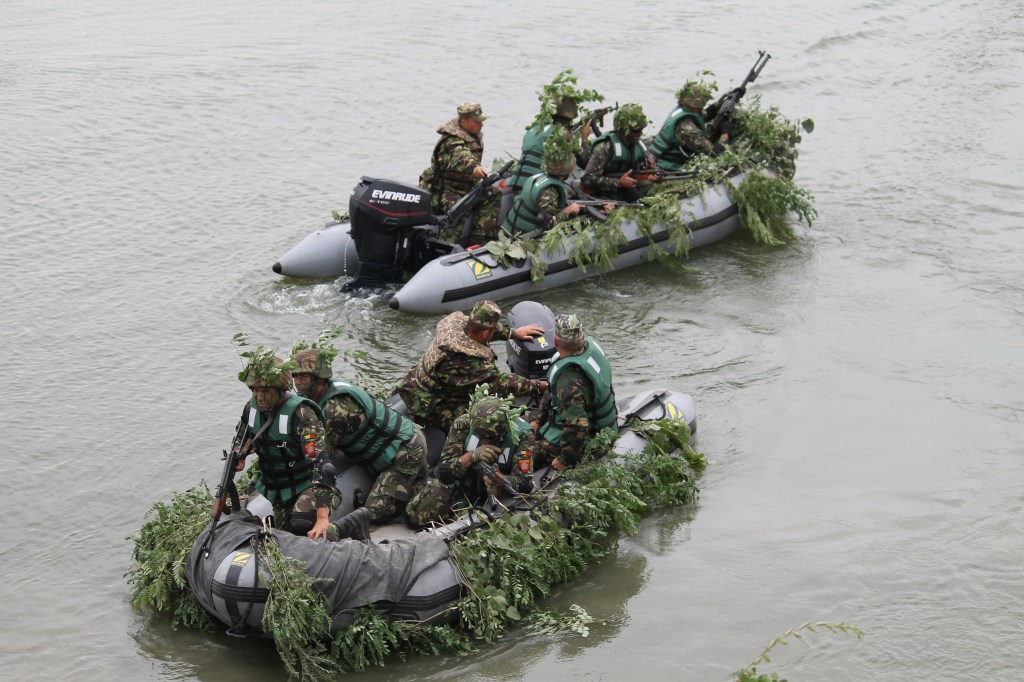 Photo gallery: Crossing the Danube at Saber Guardian