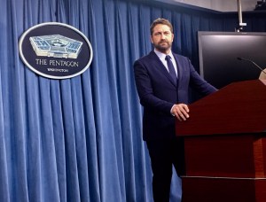 To prep for ‘Hunter Killer,’ here’s what Gerard Butler did aboard the attack sub Houston