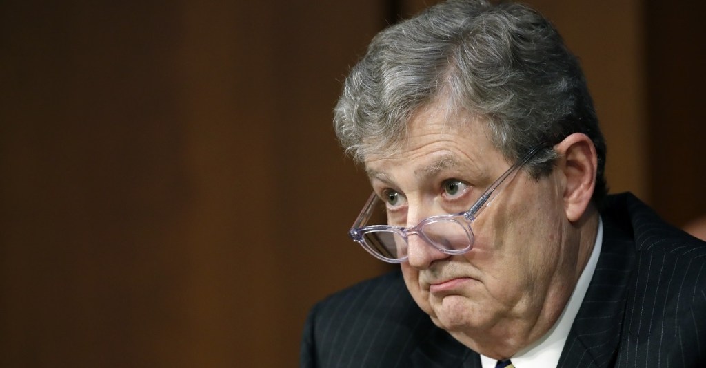 Senator looks to hold Labor pay raises hostage