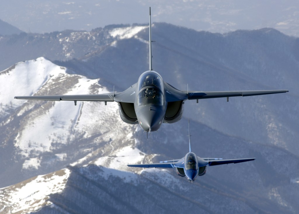 Leonardo clinches Austria deal with M-346 trainer-fighter jets