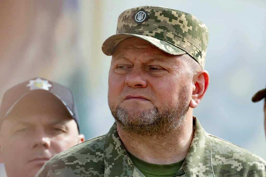 Ukraine’s president replaces top general amid war with Russia