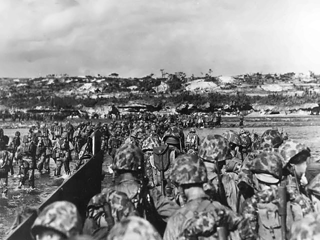 1944 Marine ‘Mosquito Bowl’ defines football, courage, duty