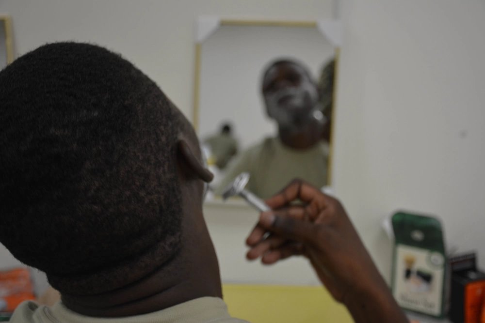 Are you a Black sailor afflicted with razor bumps? We’d like to hear from you