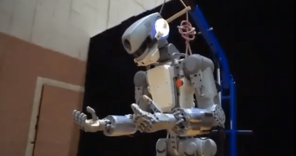 Is this Russian robot spacecrawling before a spacewalk?