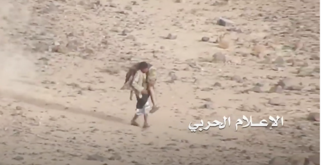 Watch this Yemeni fighter run under fire across open terrain for over 2 minutes without being hit