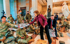 DC pizza shop is helping feed the National Guard