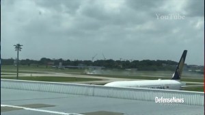 Korean T-50 catches fire at the Singapore Airshow