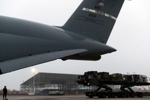 Travis AFB airmen bring water to military families in Hawaii amid water crisis