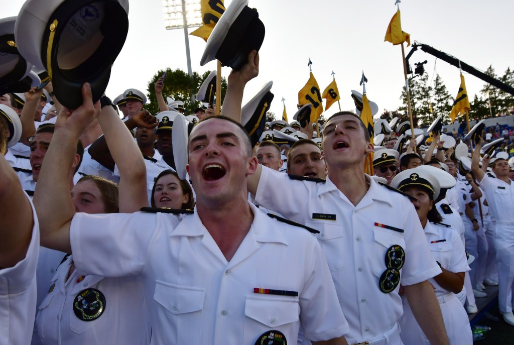 Cincinnati readies for Navy triple-option in AAC clash